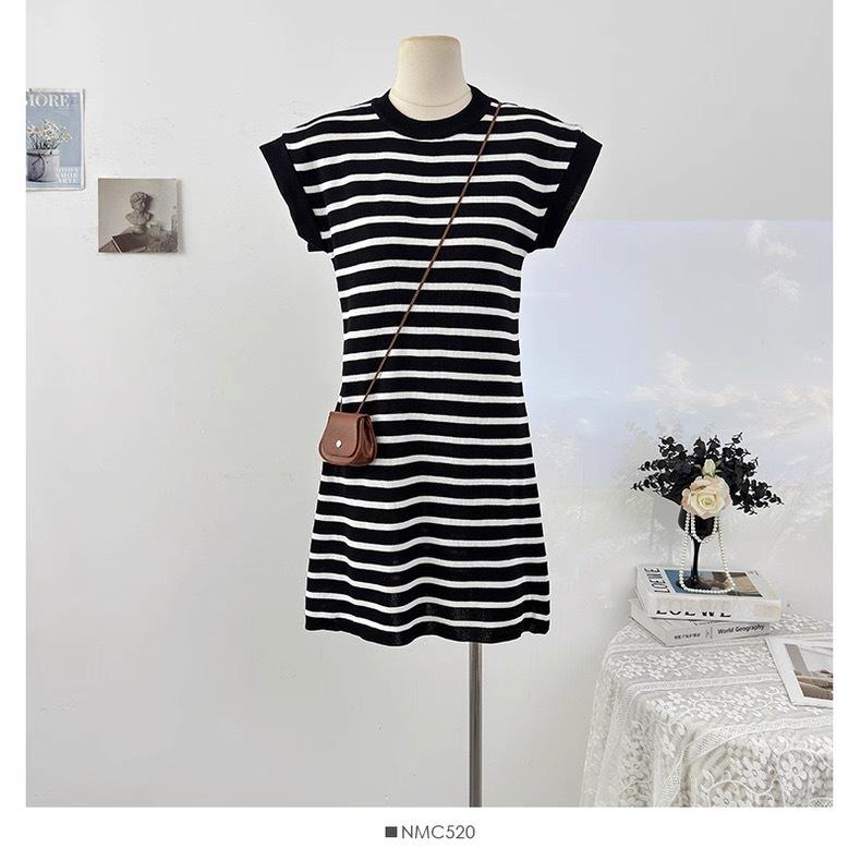 Korean Color Block Striped Round Neck Bodycon Dress - Women's Casual Slim Fit, Spring/Summer 2026