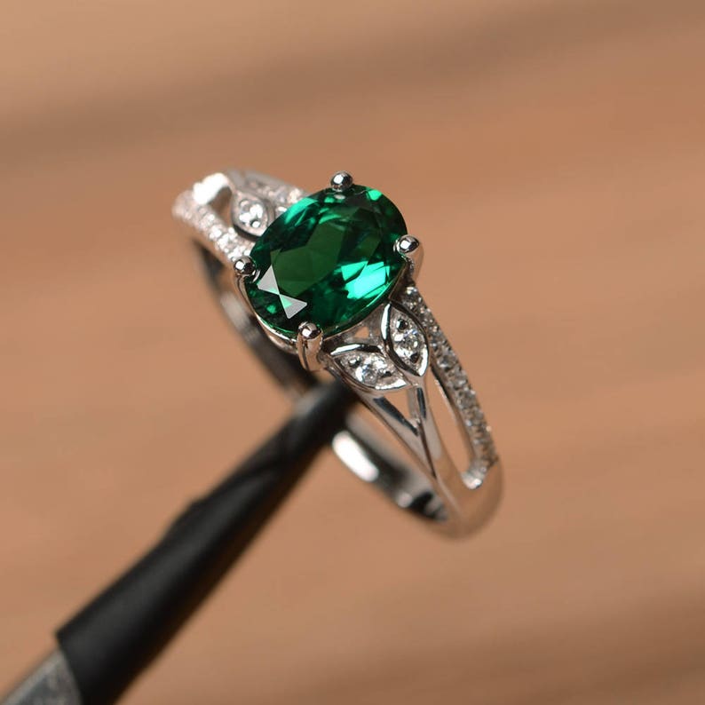 Damenring mit grünem Smaragd-Edelstein, Ovalschliff, Mai-Geburtsstein, 925 Sterlingsilber, Versprechen-Statement-Ring für Verlobung und Jubiläum
