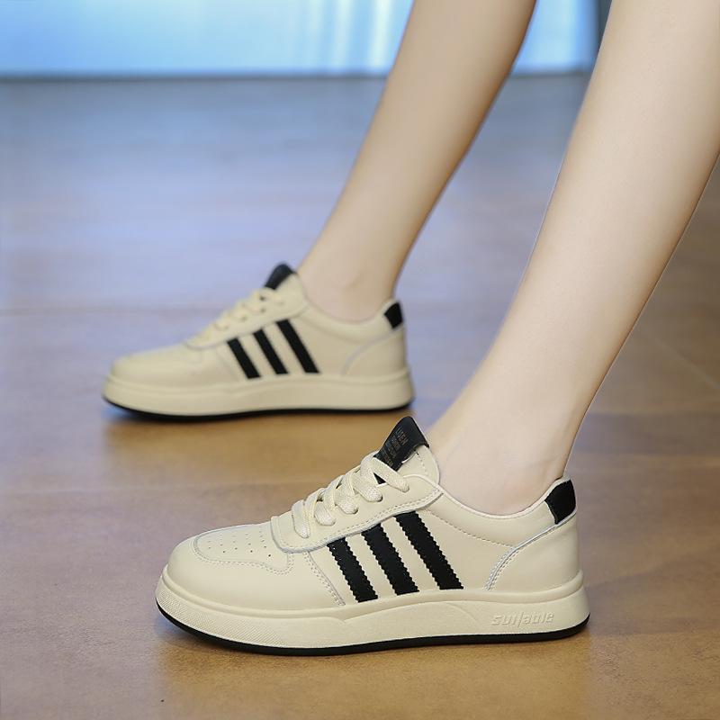 High-value summer women's single shoes, versatile moral training shoes, comfortable thick-soled outer wear, light white shoes, four-season regu