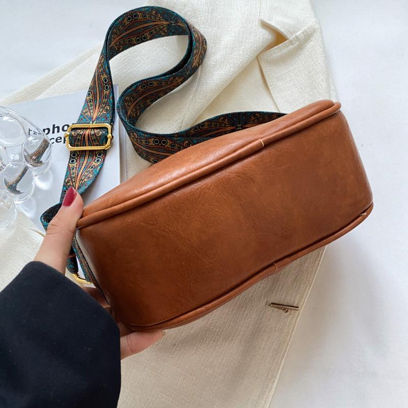 Summer Crossbody Bags for Women  Vintage Fashion Trend Small Leather Design Pillow Shoulder Handbags and Purses