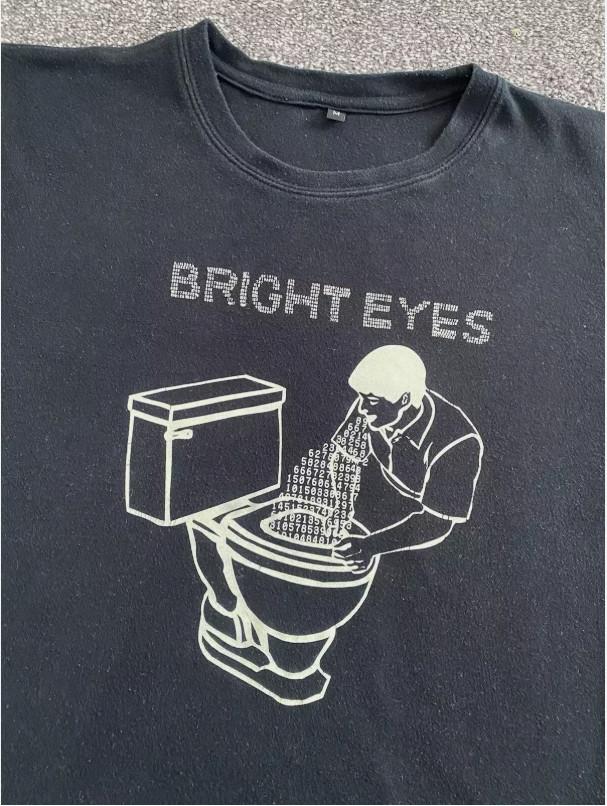 Bright Eyes Vomit Leuchtet im Dunkeln Schwarzes T-Shirt Geschenk Musik Unisex T-Shirt