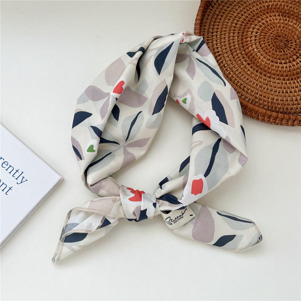 Silk-Blend Women's Square Scarf for Neck Protection - Ideal for Spring, Autumn, and Summer Outfits