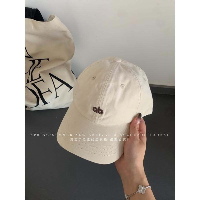 Embroidered Letter Baseball Caps for Both Men and Women with Soft Tops Large Heads and Pure Cotton Baseball Caps Make The Face Look Smaller