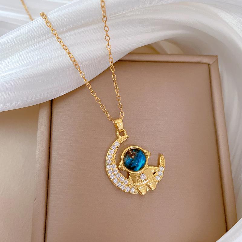 Astronaut Moon Light Luxury Temperament Gorgeous Full Diamond Necklace Female Versatile Collarbone Chain Titanium Steel Chain