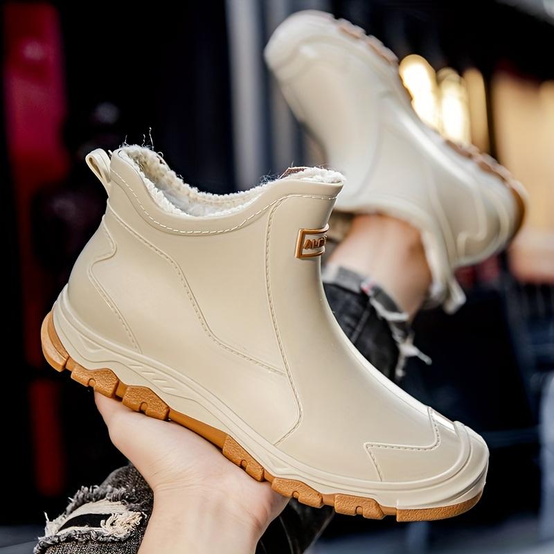 Heavy-Duty Non-Slip Rubber Rain Boots Ideal for Men & Women, Outdoor Footwear, Rugged Design, Durable Construction, Protective Footwear