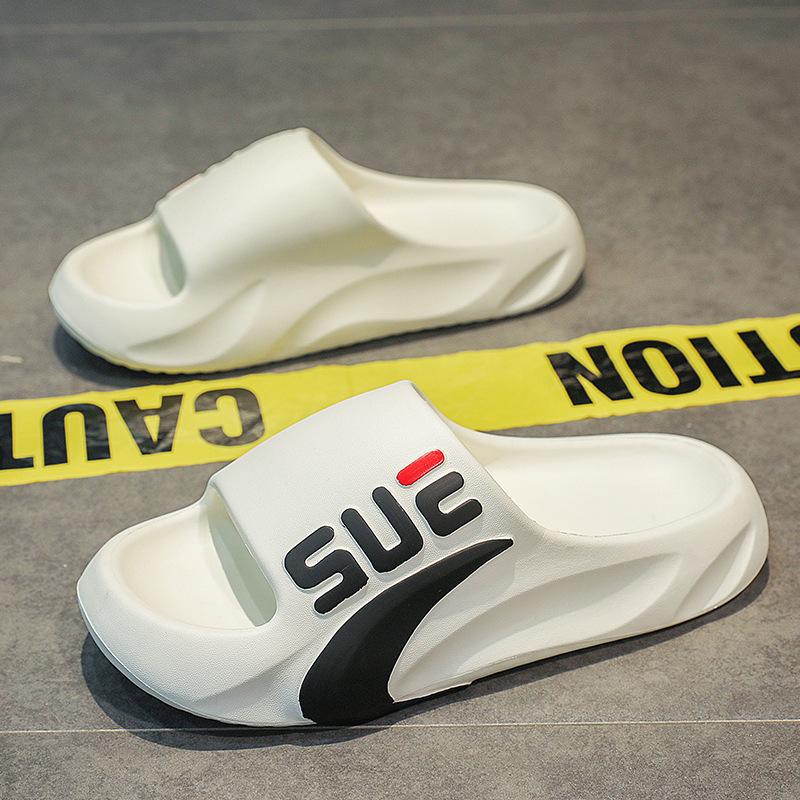 Beach shoes 2024 summer stepping on shit slippers men's casual fashion platform wear sandals men's one-word slippers