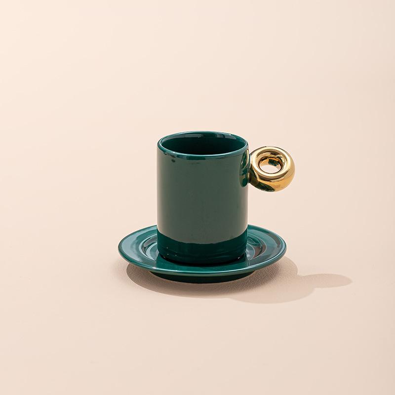Europäisches Luxus Keramik Kaffee Tassen Set mit Goldenem Griff Kleiner runder Untertasse Paare Espresso Tassen Geschenk Kreative Luxus Tasse Untertasse
