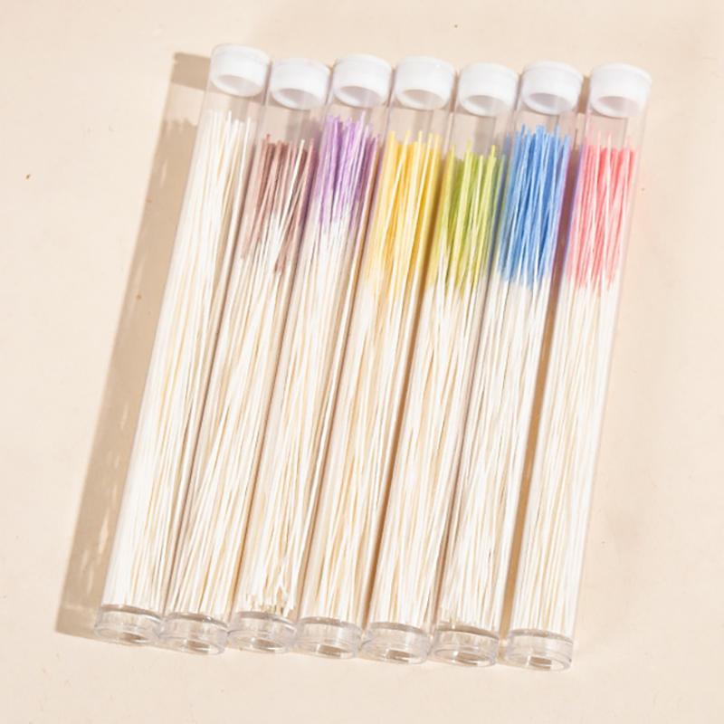 60 ks Čisticí bylinný roztok na propíchnuté uši Papírová nit Nářadí na následnou péči Sada jednorázových čističů náušnic