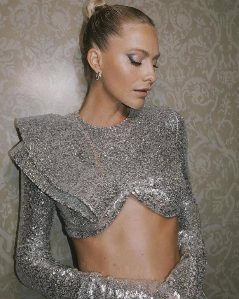 Spring and Autumn European-American Women's Two-Piece: Silver Sequin Long Skirt and Top