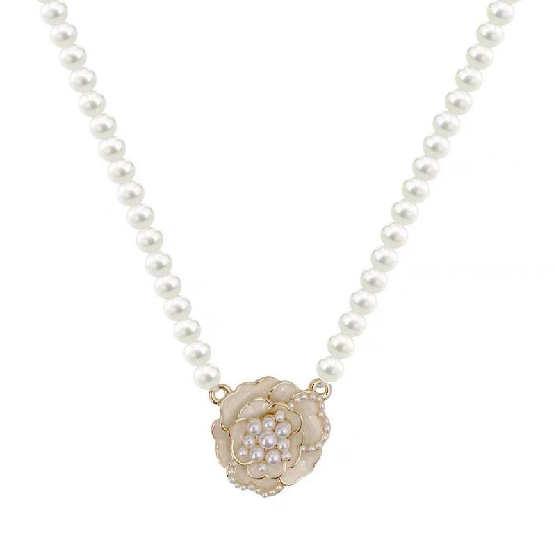 Charm Pearl Beaded White Camellia Flower Pendant Necklace for Women New Korea Fashion Collarbone Chain Jewelry Accessories Gift