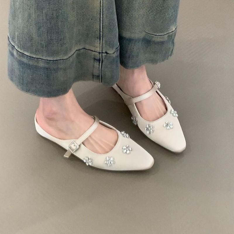 Women's Flats 2025 Summer New Fashion Rhinestone Flower Half Slippers Lightweight Comfortable Luxury Buckle Strap Casual Sandals