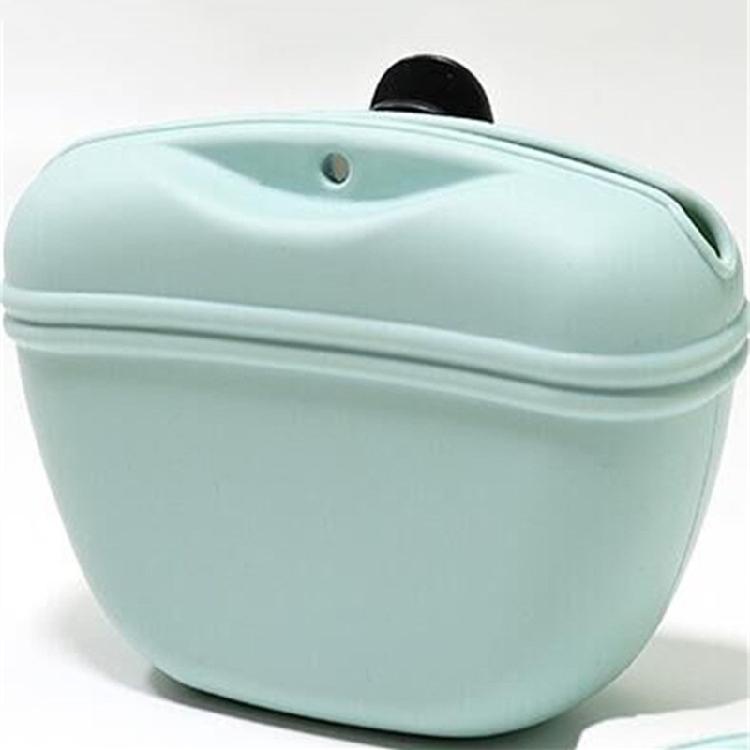 Silicone Dog Treat Pouch Training Bag Magnetic Closing Waist Buckle BPA Free