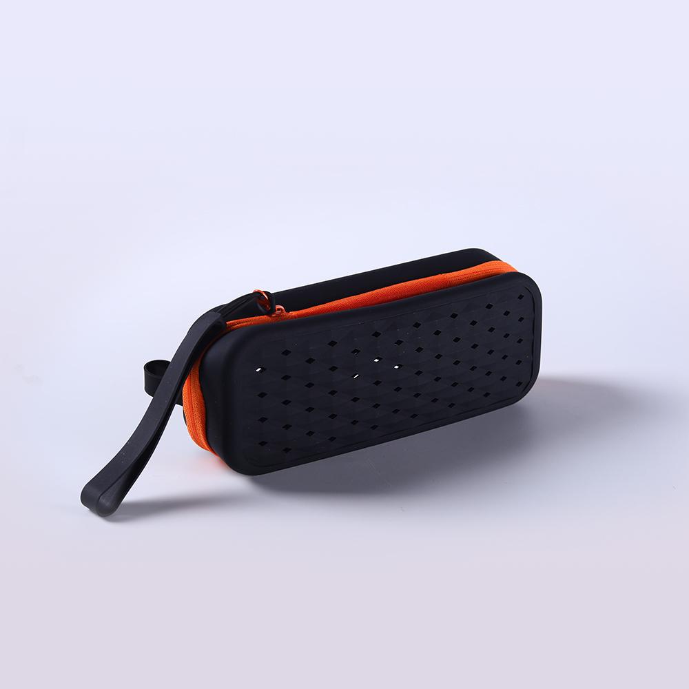 

Eyeglasses Protector Silicone Swimming Glasses Case,Waterproof &Breathable Eyeglasses Protector,Soft Pouch for Swim Gear Storage чорний