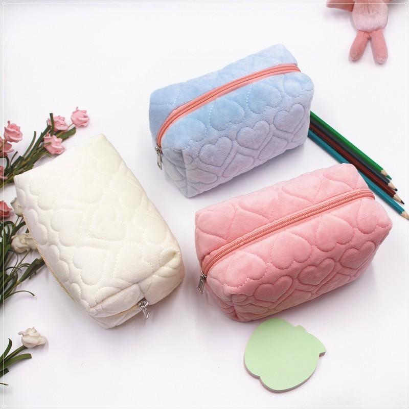 Heart Shape Plush Makeup Bag With Large Capacity For Students And Travel Storage