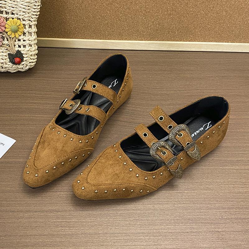 

French retro pointed Mary Jane shoes women s 2025 new versatile flat shoes with skirts versatile casual shoes 39 какао коричневый