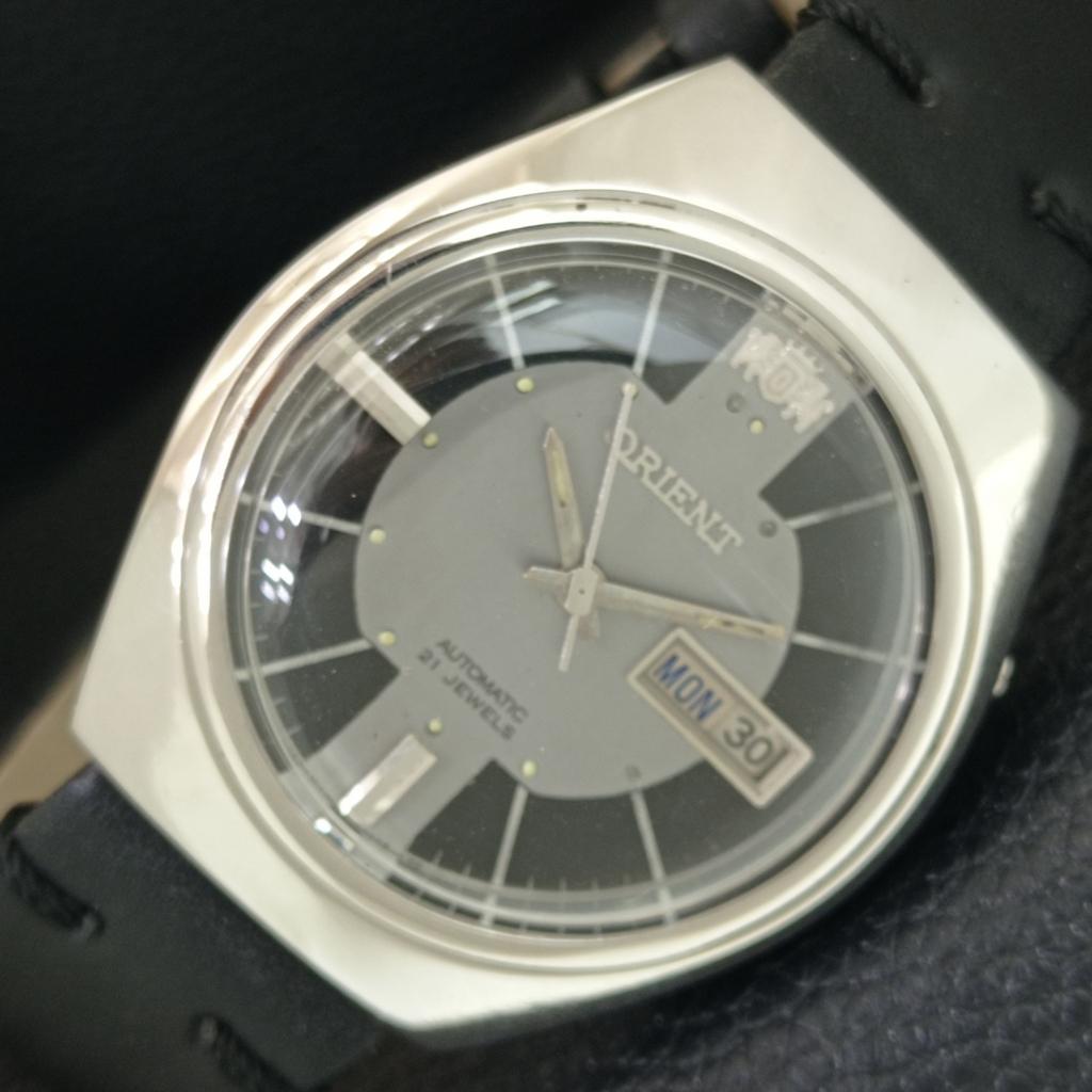

JAPAN VINTAGE ORIENT AUTOMATIC 46943 MENS ORIGINAL DIAL WATCH a704905-1
