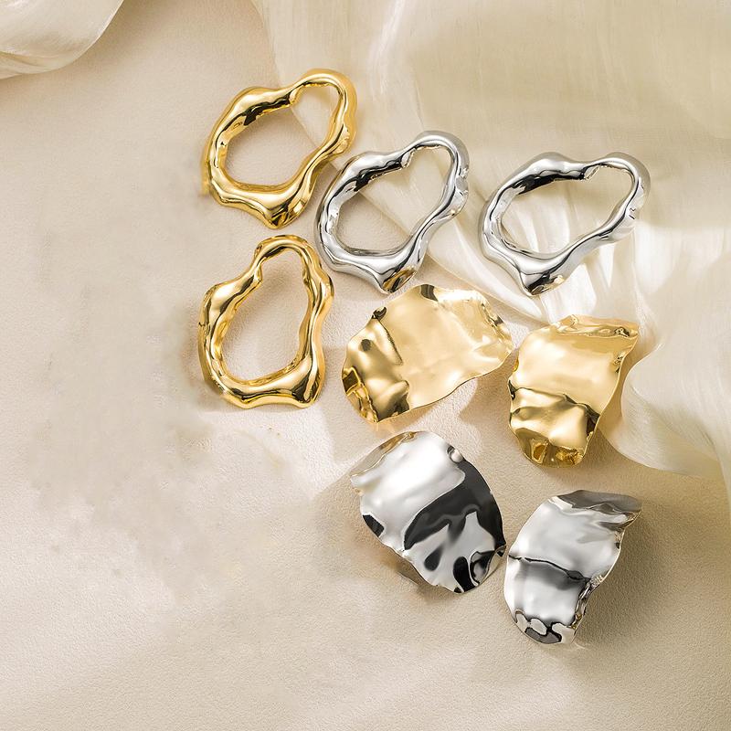 Vintage Metal Smooth Oval Irregular Stud Earrings for Women Fashion Gold Color Hollow Geometric Chic Earrings Design Jewelry
