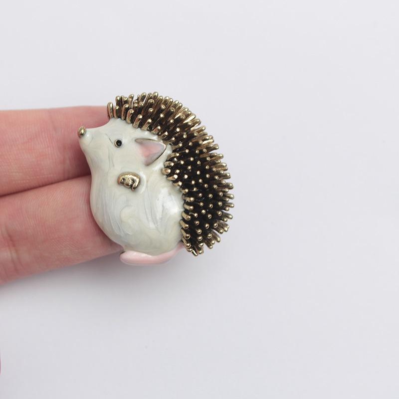 Enamel hedgehog brooch, fashionable clothing accessory, brooch, decoration, fixation, anti glare accessory