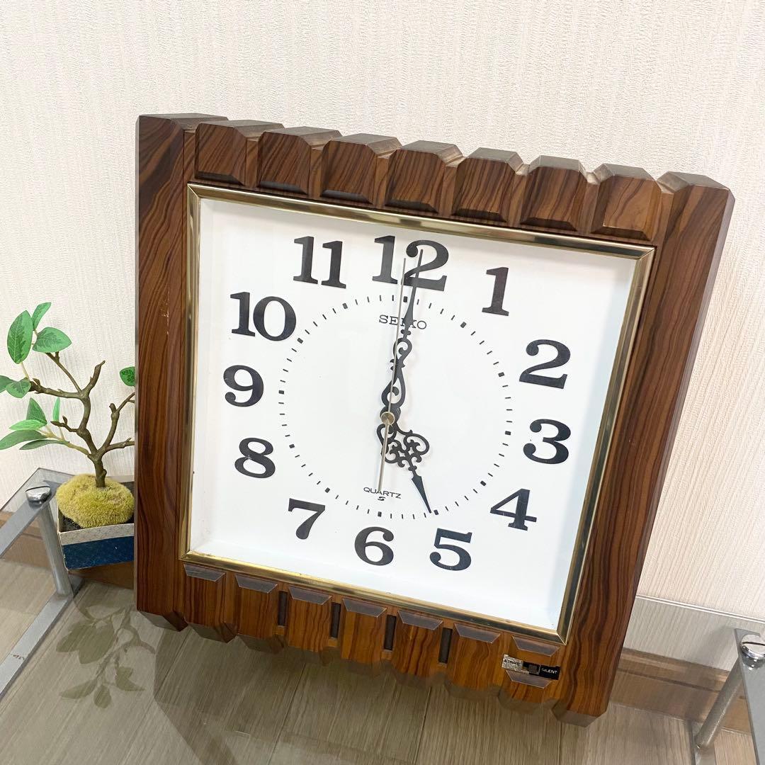 Used SEIKO QUARTZ Wall Clock Wood Grain Seiko Quartz Made in Japan Retro