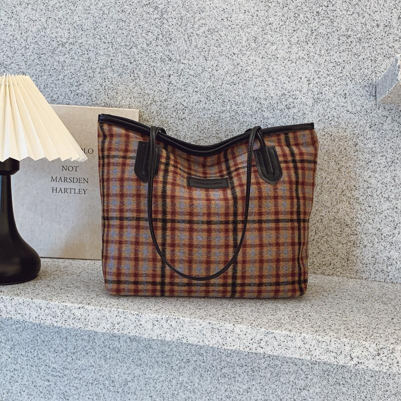 New shoulder bag retro commuter texture tote bag woolen plaid large capacity bag women's bag