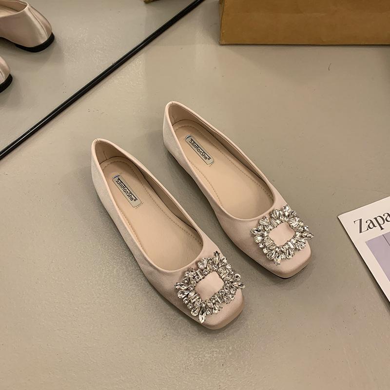 

Square buckle ladle shoes women s commuting versatile single shoes rhinestone shallow mouth flat shoes new spring and autumn one pedal 35 абрикосовый