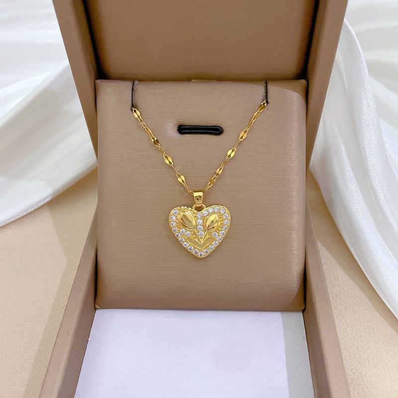 Titanium Steel Love Rose Light Luxury Temperament Gorgeous Full Diamond Necklace Female Versatile Collarbone Chain Titanium Steel Chain