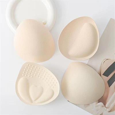 Skladem Bezešvé Push-Up Vložky do Podprsenky: Zvětšení malého poprsí o 4 cm a plochého hrudníku o 6 cm
