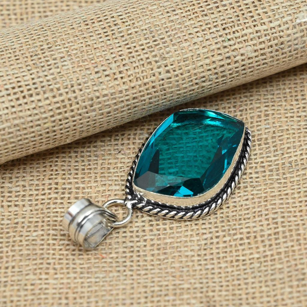 Indicolite Tourmaline Gemstone 925 Sterling Silver Pendentif fait à la main pour les femmes Cadeau