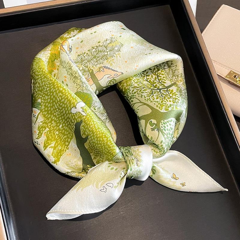 

68cm Small Fresh Forest Printed Scarf New Spring Summer Imitation Silk Scarf Fashionable and Versatile Headscarf Scarfs Shawl зелёный