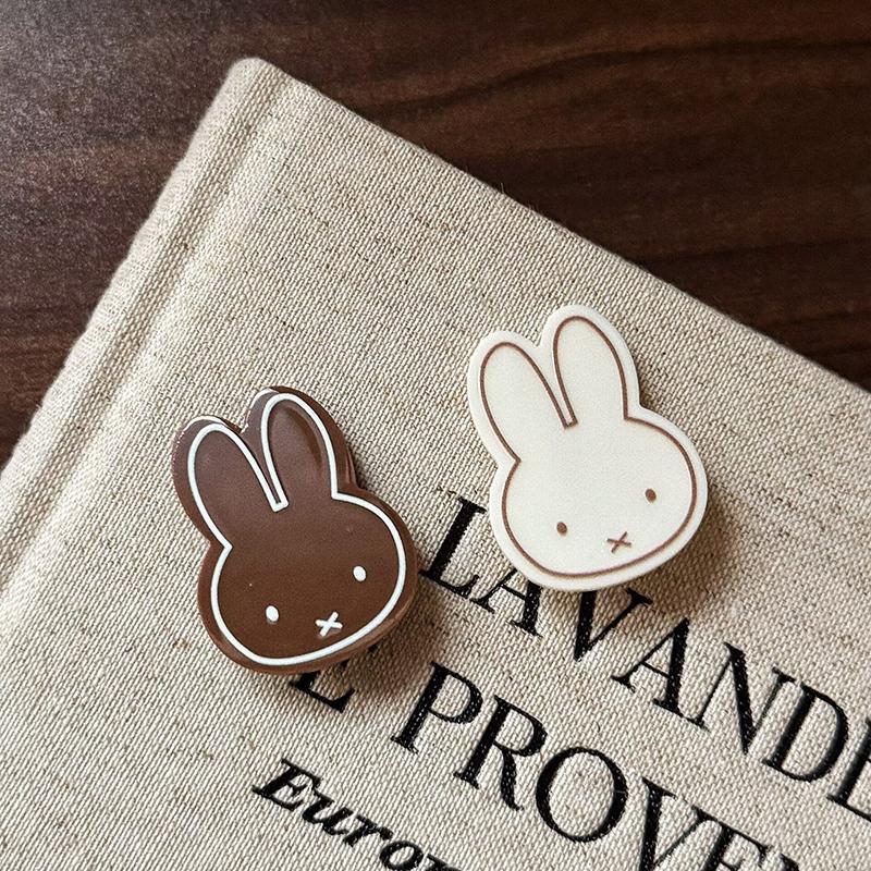 Miffys Rabbit Keychain Cute Cartoon Bunny Keyring Small Animal Doll Girls Backpack Pendant Car Key Holder Womens Bag Accessories