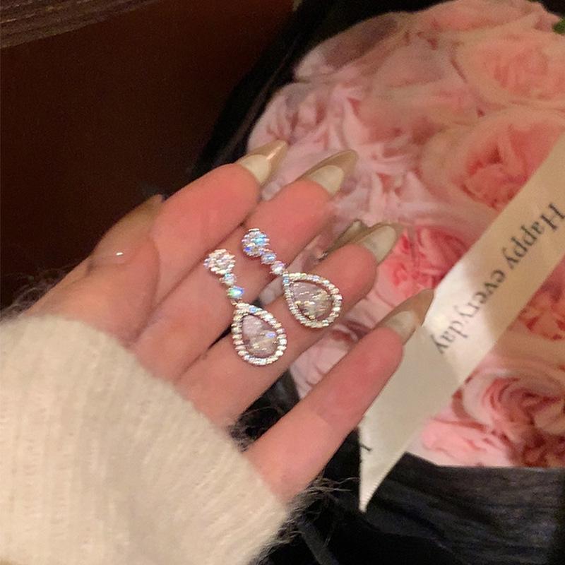 

Exquisite S925 Silver Teardrop Zircon Earrings for Women - Light Luxury Niche Design