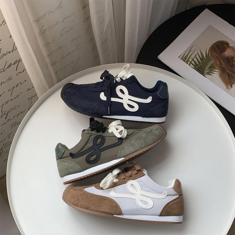Autumn new retro versatile soft sole comfortable fashion casual shoes 5901