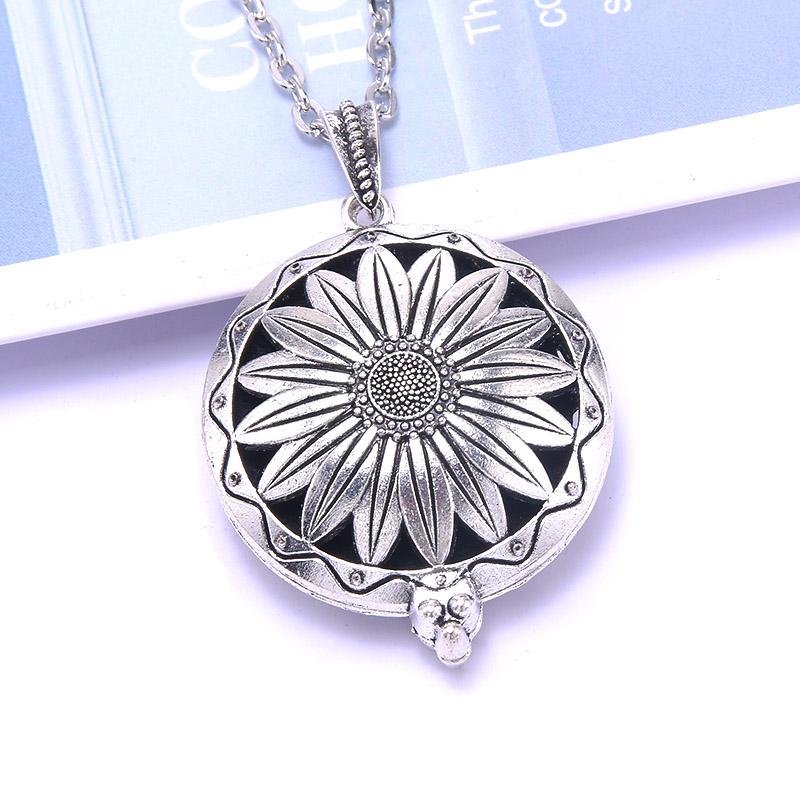 Aromatherapy Necklace Tree of Life Diffuser Jewelry Vintage Open Locket Pendant Essential Oil Perfume Aroma Diffuser Necklace