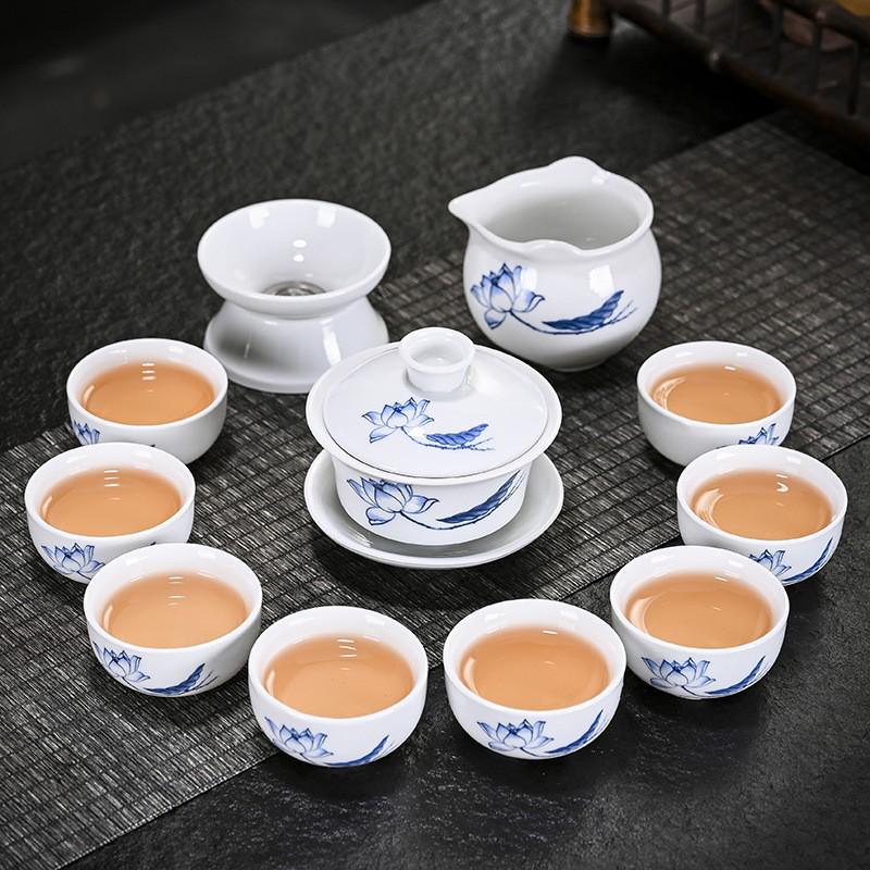 White Porcelain Kung Fu Tea Set with Blue and White Cups & Gaiwan - Ideal for Company Events and Promotional Gifts.