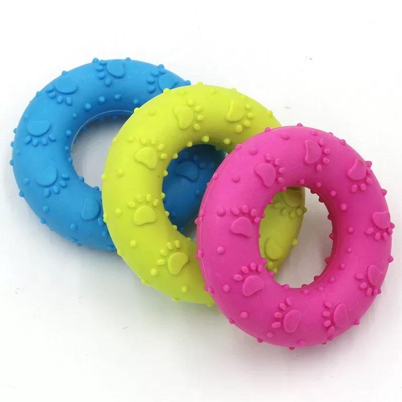 TPR Paw Print Donut Dog Chew Toy Eco‑friendly Molar Teeth Cleaning Bite‑resistant Ring Toy For Dogs