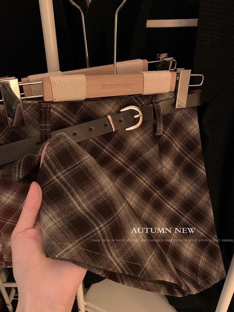 Elegant High-Waist Plaid A-Line Skirt: Slimming, Anti-Exposure Design for Autumn/Winter