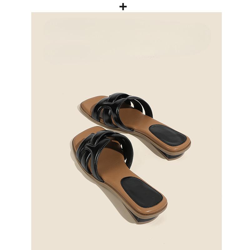 French fashion slippers women's summer wear 2025 new fashion high-end beach shoes women's thick-heeled cool slippers