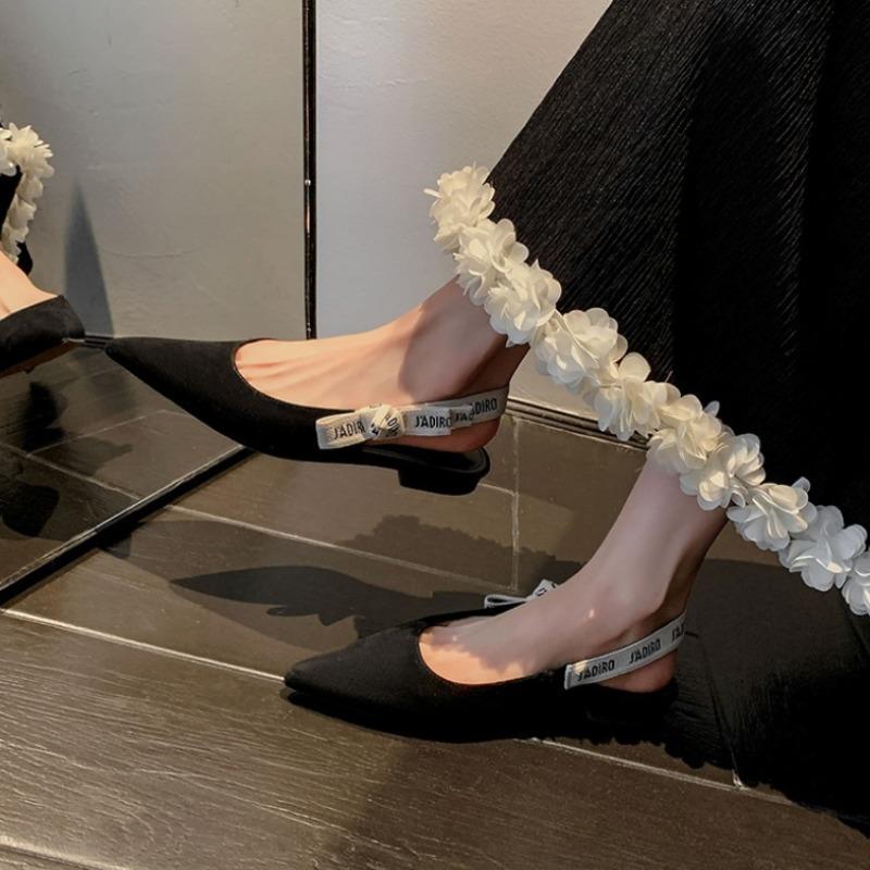 Fashion 2025 New Women's Fashionable Spring New Simple Loafers Outdoor Walking Comfortable Shallow Slip-On Women's Flat Shoes Plus Size