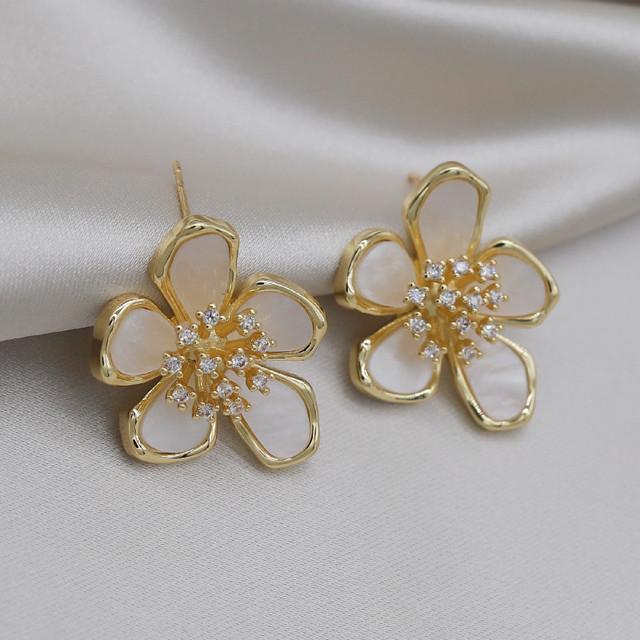 

14-каратное настоящее золотое покрытие, корейский дизайн, модные ювелирные изделия, циркониевые акриловые серьги-цветы, милые женские аксессуары для вечеринок белый