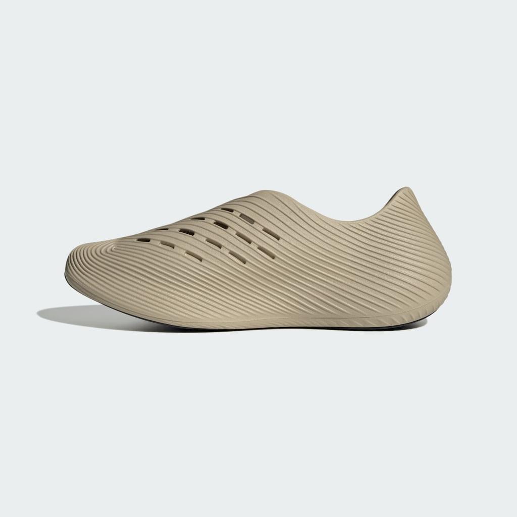 adidas Pure Chill KI0073 Unisex Sportswear Sandals Khaki Three / Gold Rw / Core Black