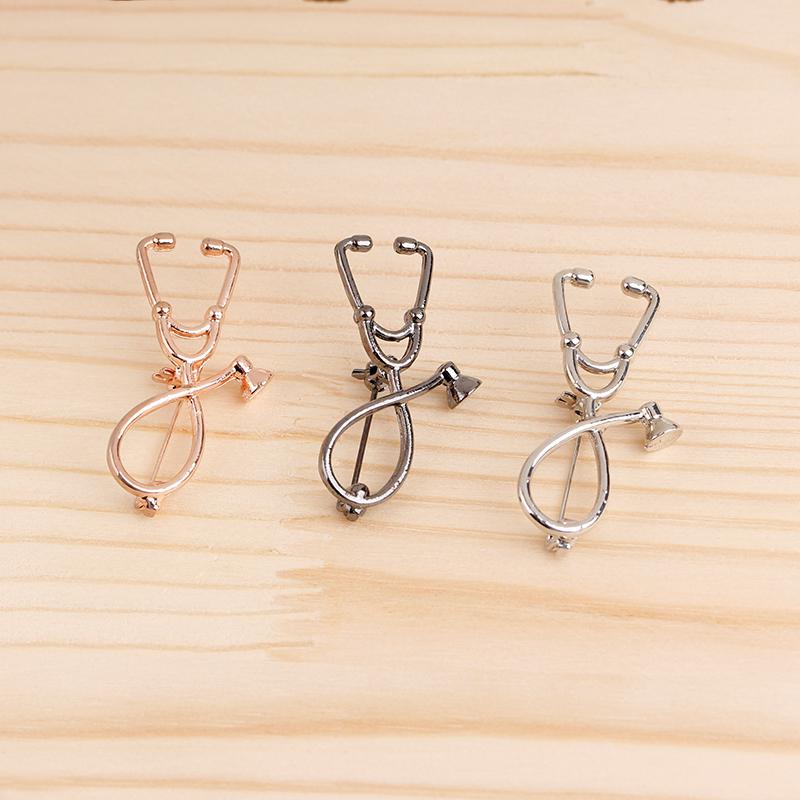 4 Farben Lustige Stethoskop Anstecknadeln Gold Silber Roségold Schwarz Beschichtete Anstecker Für Ärzte und Medizinstudenten Abzeichen
