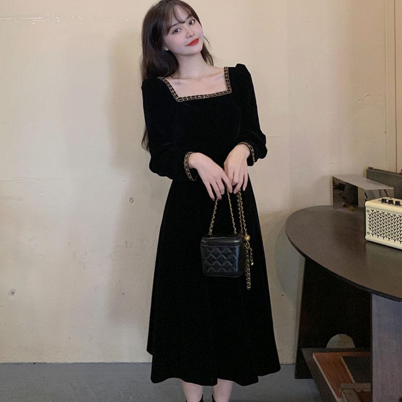 Hepburn Style French Gold Edge Velvet Square Neck Long Sleeve Dress Women's Autumn 2026 New Temperament Evening Dress Long Dress
