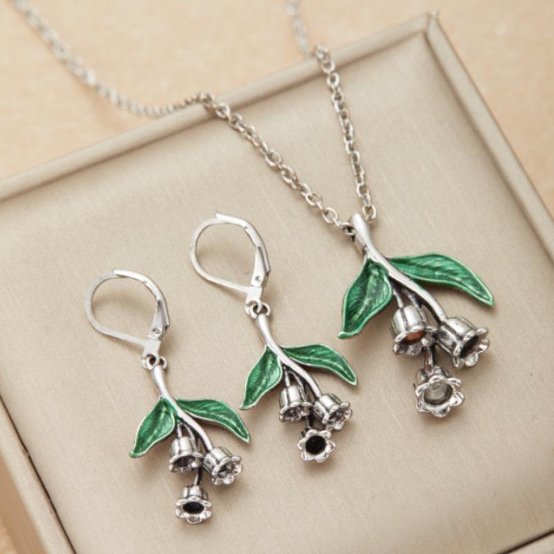 

New Fashion Leaf Flower Pendant Necklace Earrings, Women s Personalized Daily Versatile Accessories Zircon Gifts