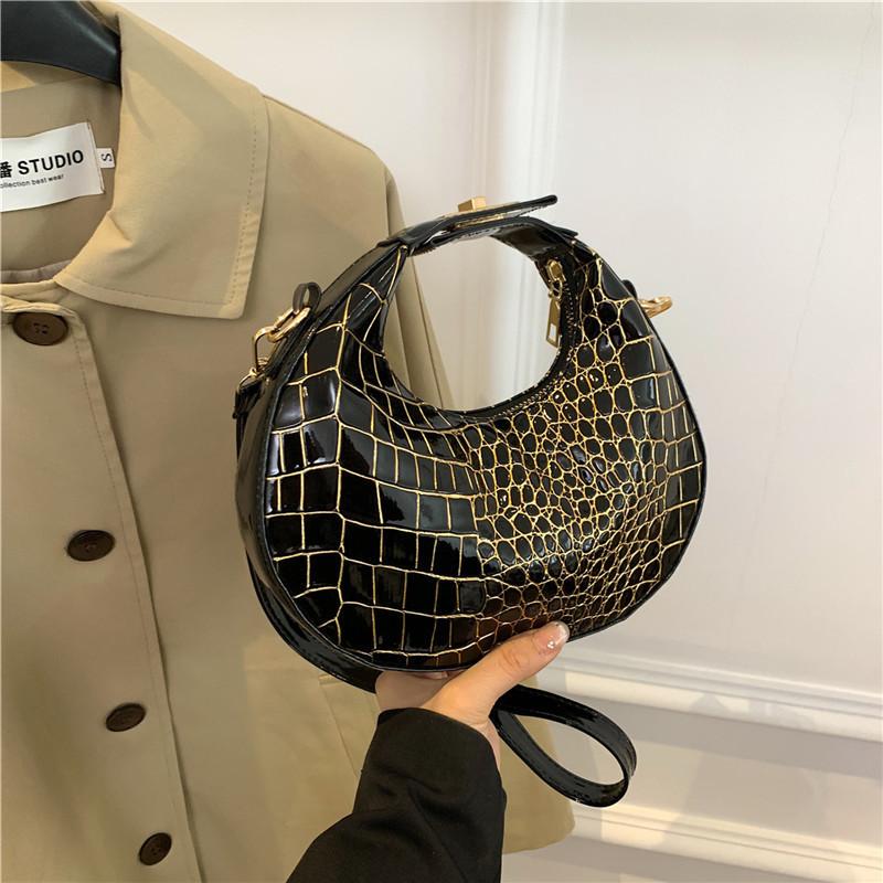 Trendy Retro Women's Crescent Shoulder Bag For Spring 2024 Fashionable Pu Leather