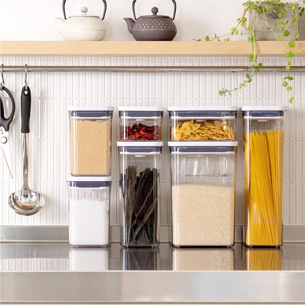 OXO Storage OXO Plastic Airtight Pop Containers Dry Moisture Big Square Medium Containers, 4.2L (for Food, Condiments, Goods, Protection),