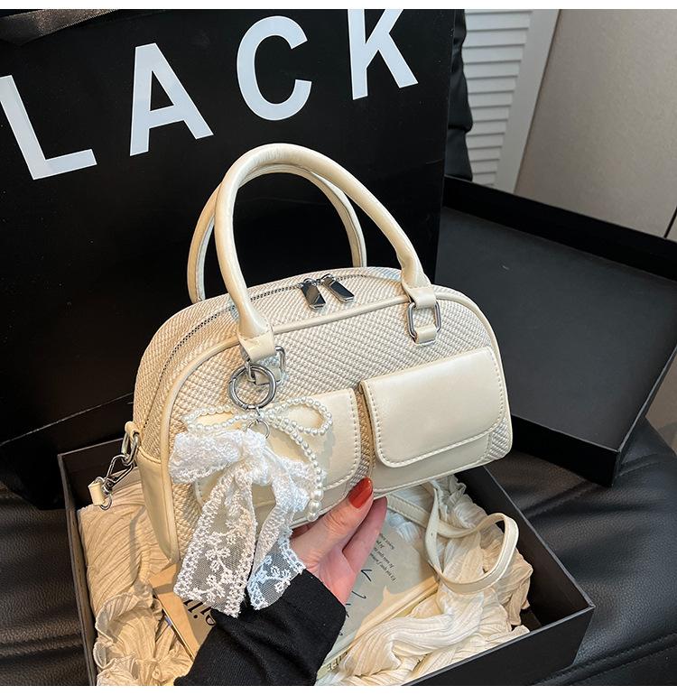 High-end Small Bag Women's New Spring Versatile Messenger Bag Fashionable Portable Bowling Bag