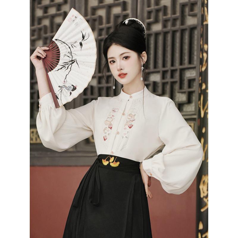 6516 Frühlings-Hanfu-Set: Besticktes florales Langarm-Oberteil + Pferdekopf-Rock