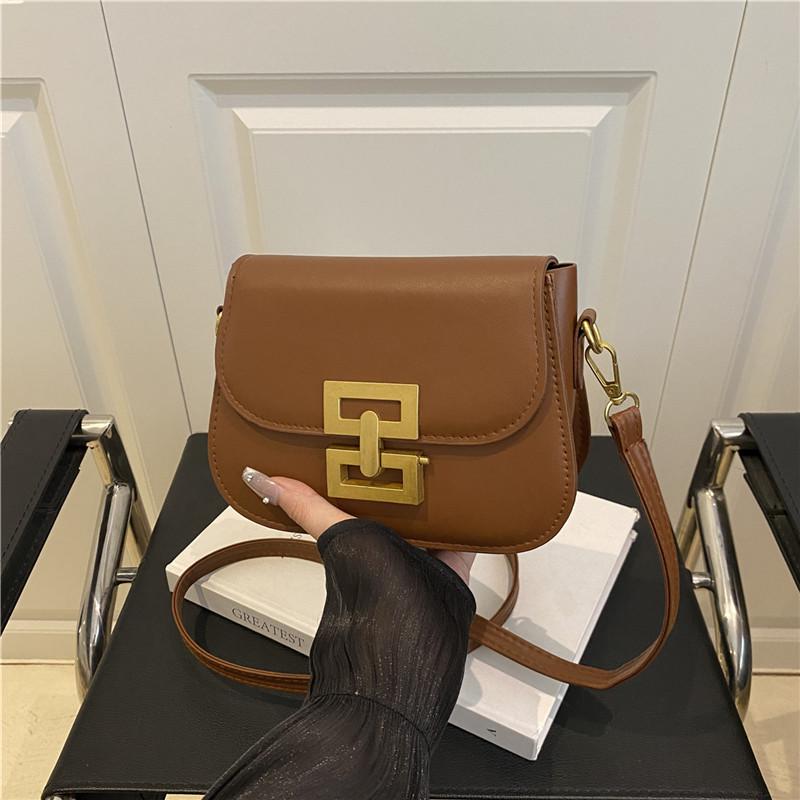 Fashion New Retro Single Shoulder Armpit Bag Women's Spring and Summer Texture Tofu Bag Commuter Small Square Bag Messenger Bag