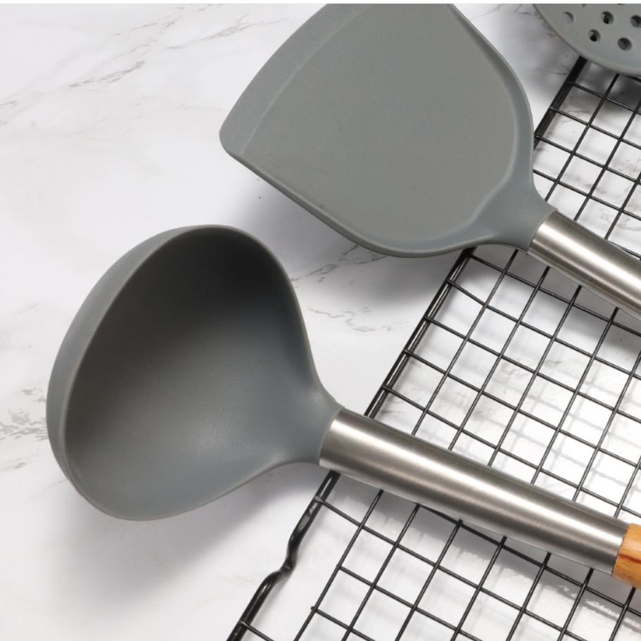 Silicone Kitchenware Set with Stainless Steel Wooden Handle Non-Stick Colander Spatula Soup Spoon Cooking Kitchen Utensils Set