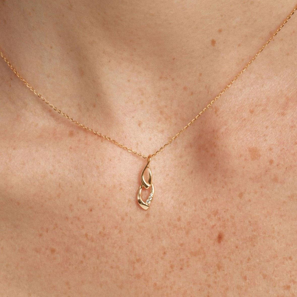 Infinite S925 Sterling Silver 8-Shaped Necklace with 18K Gold Plating - Lightweight Mobius Collarbone Chain for Women 18K Gold